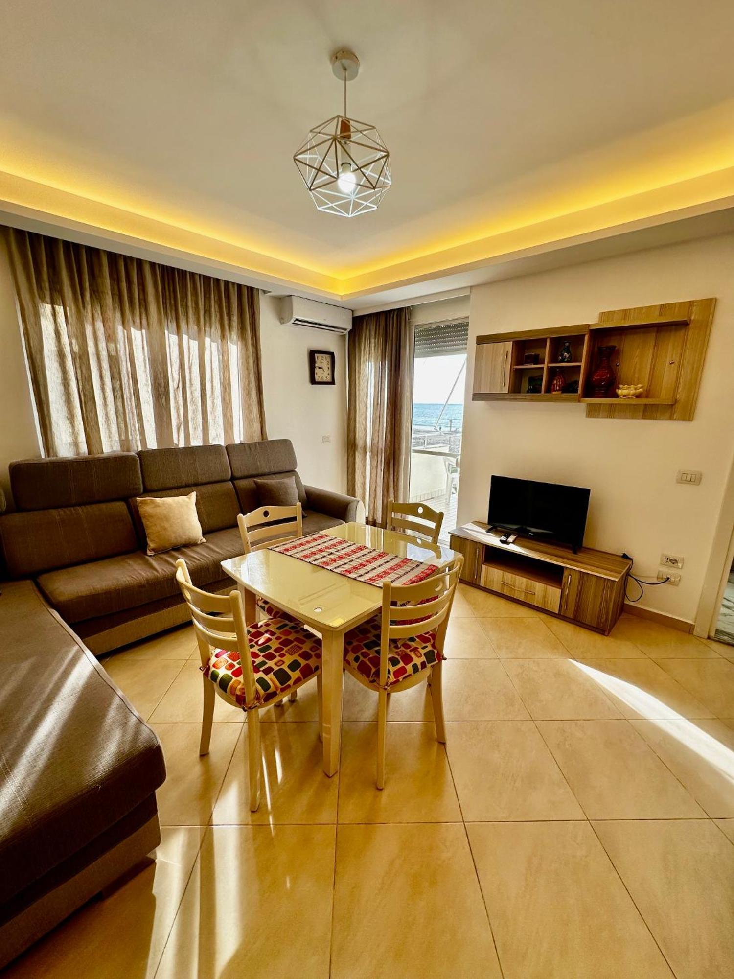 Aparthotel Arberia *